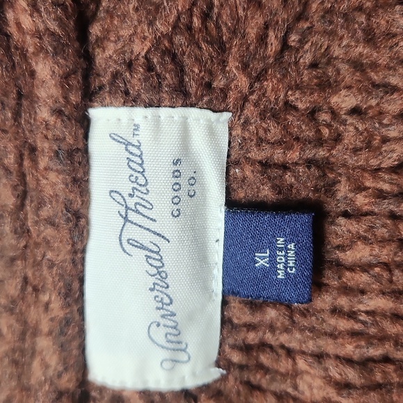 Universal thread xl sweater - Picture 2 of 4